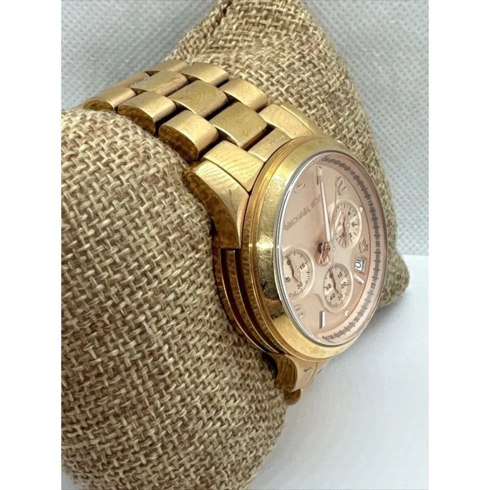 Michael Kors Runway MK5128 Women's Rose Gold-Tone Analog Dial Watch JNA717